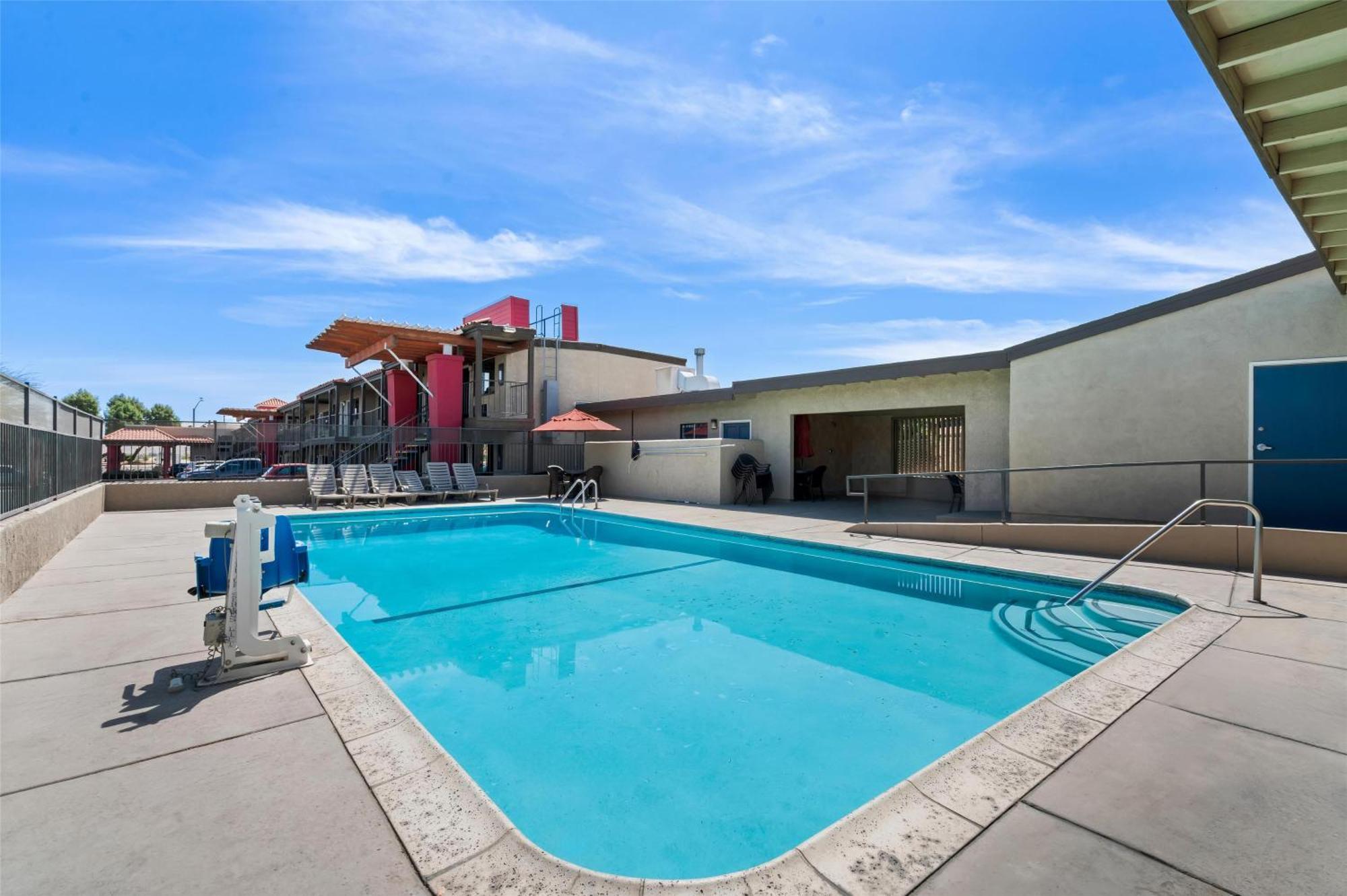 Best Western Desert Villa Inn Barstow Ngoại thất bức ảnh